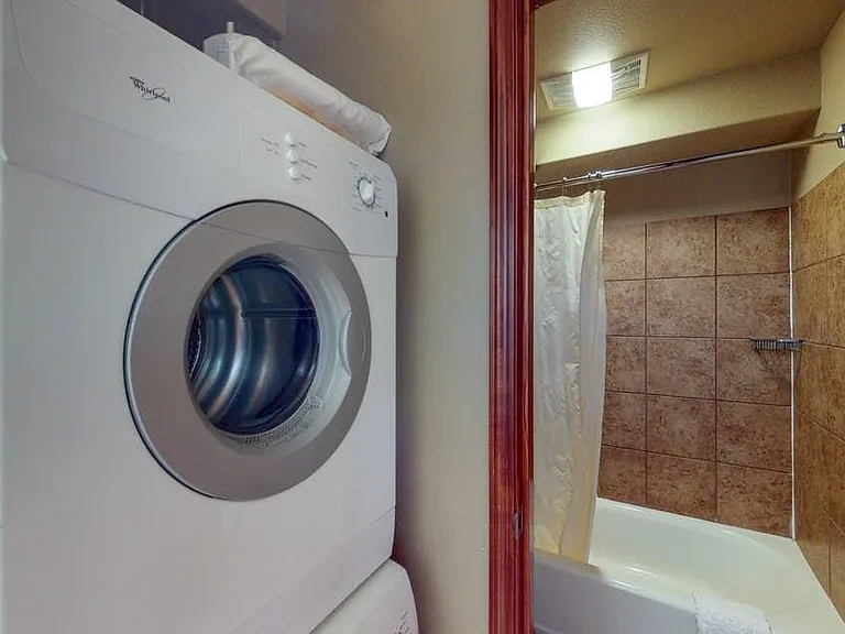 322 W Woodin Ave #623 — Photo 13