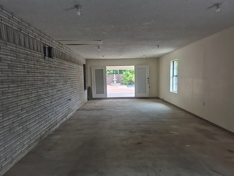 5178 Daleiden Dr — Photo 17