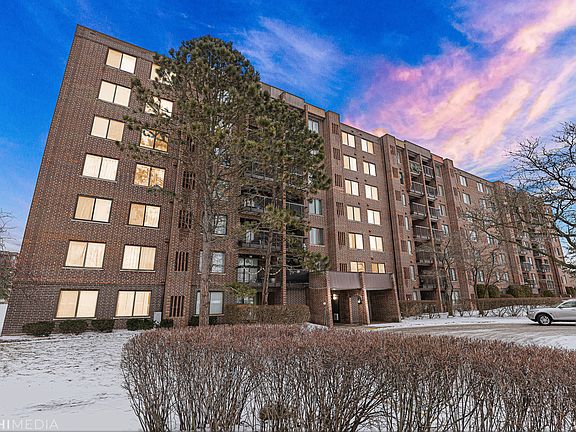 2nd image of 400 Park Ave APT 700