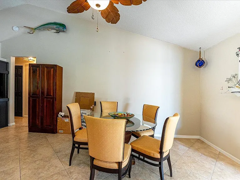 279 SW Glenwood Dr — Photo 11