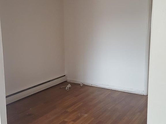 2nd image of 6020 N Warnock St #3
