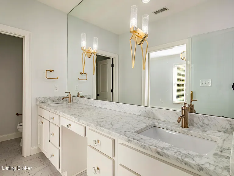 9409 Civic Way — Photo 21