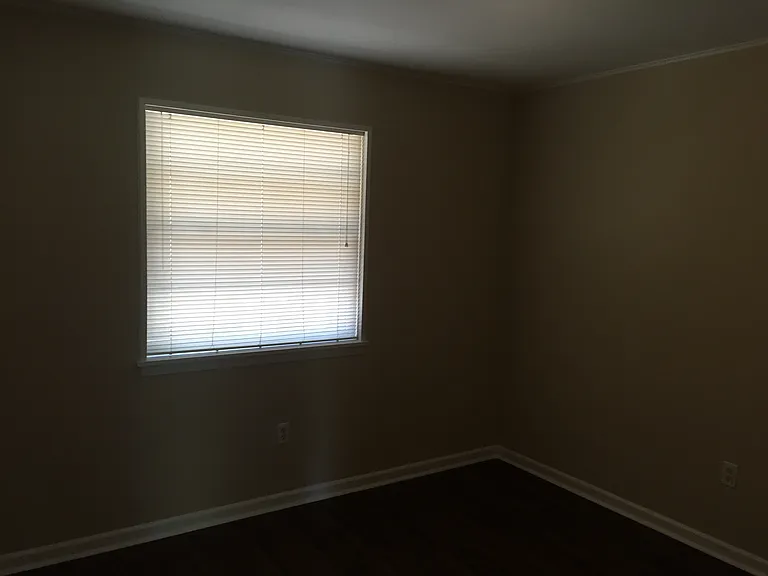 2100 Kavanaugh Blvd #E — Photo 7