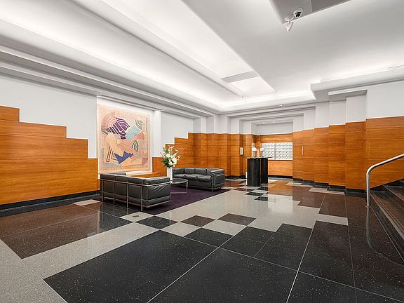 5th image of 43 W 61st St APT 11C