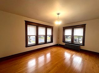 446 Appleton St #2R, Holyoke, MA 01040