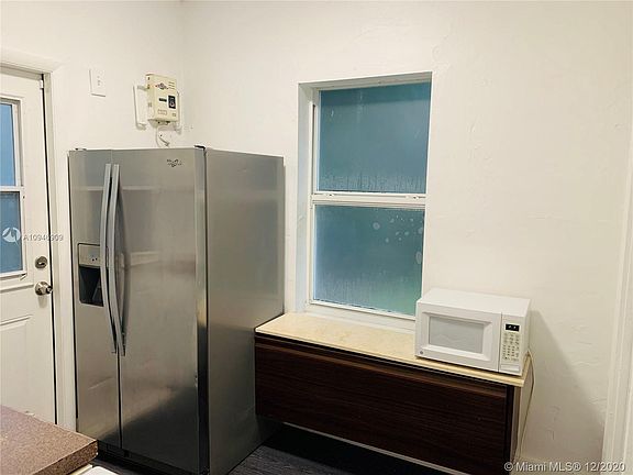 4th image of 757 NE 85th St Unit A