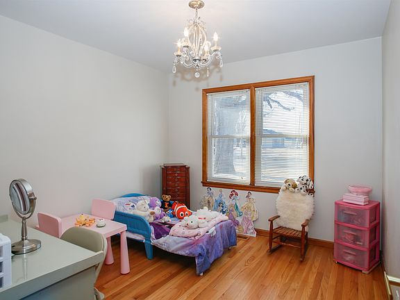 3rd image of 120 E Washington St