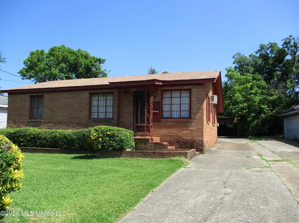 1338 Fernwood Dr, Jackson, MS 39213