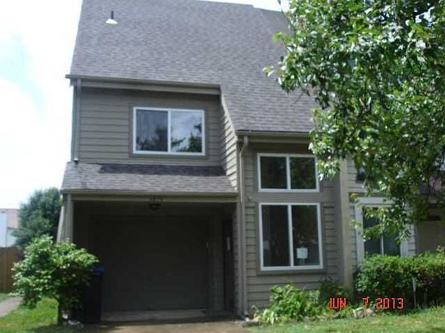 1st image of 3874 Chimney Creek Dr