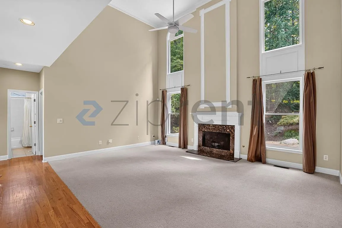 4 bed, 4500 sqft, $4,000 — Photo 4