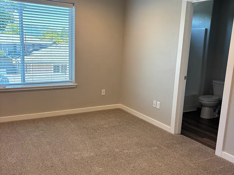 124 SW Donna Jean Way — Photo 29