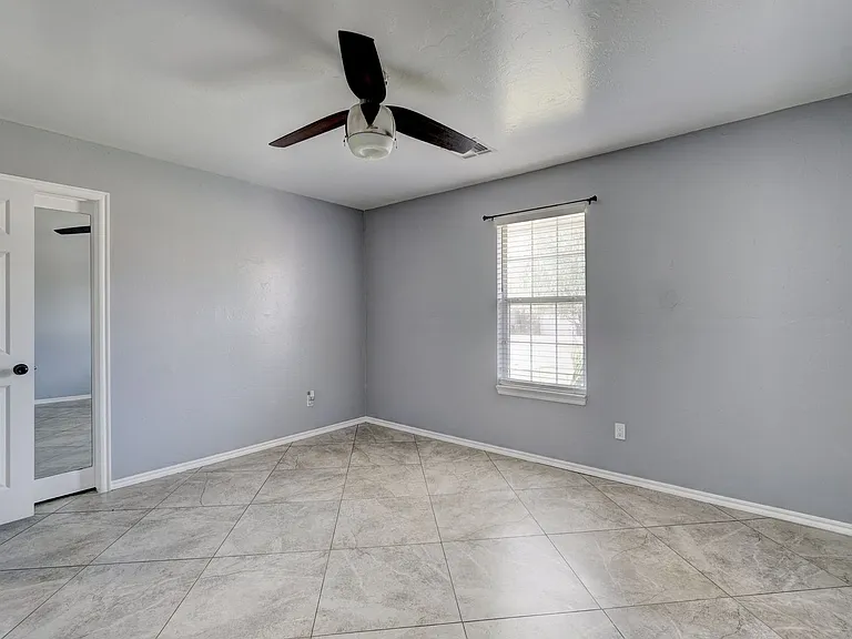 1209 SW 113th St — Photo 28