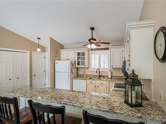 2nd image of 611 Lazy Days Rd #D-12