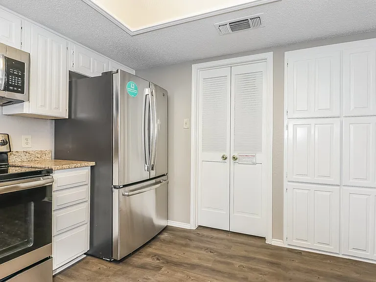 6303 Berlinetta Dr — Photo 7