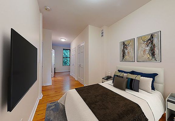 5th image of 13 E 7th St #34