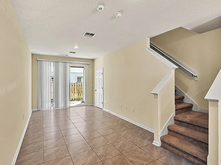 197 Whispering Brook Dr — Photo 5