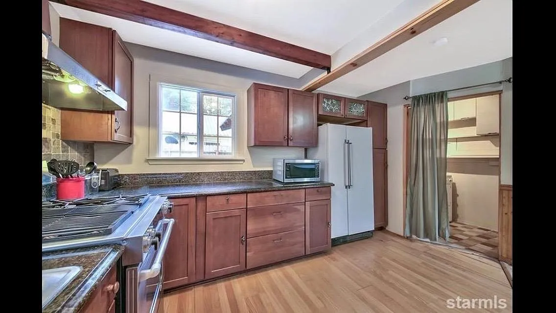 1207 Stockton Ave — Photo 3