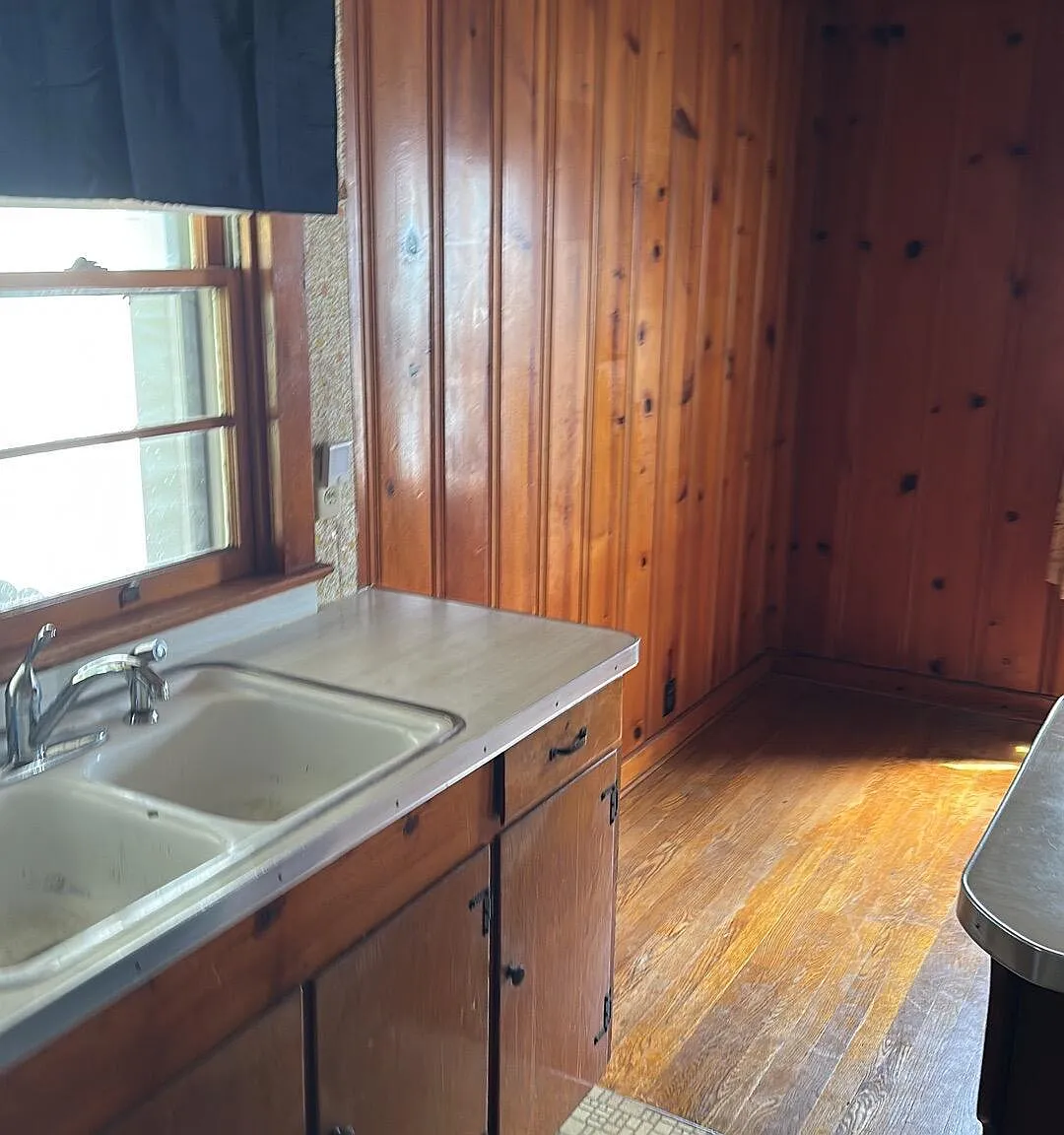 2 bed, 880 sqft, $1,300 — Photo 4