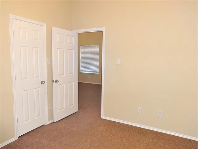 9501 Navarro St — Photo 21