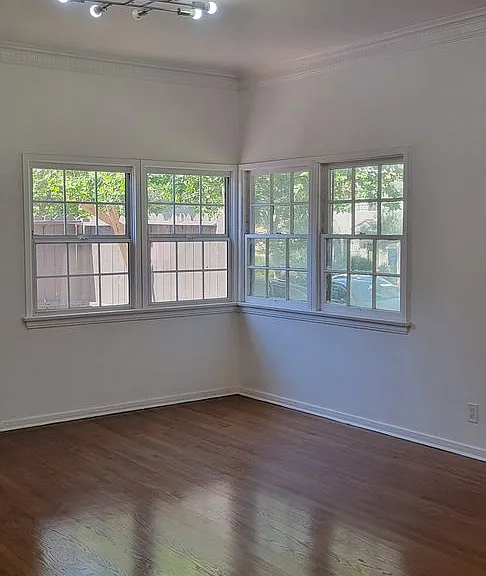 624 N Sycamore Ave — Photo 15