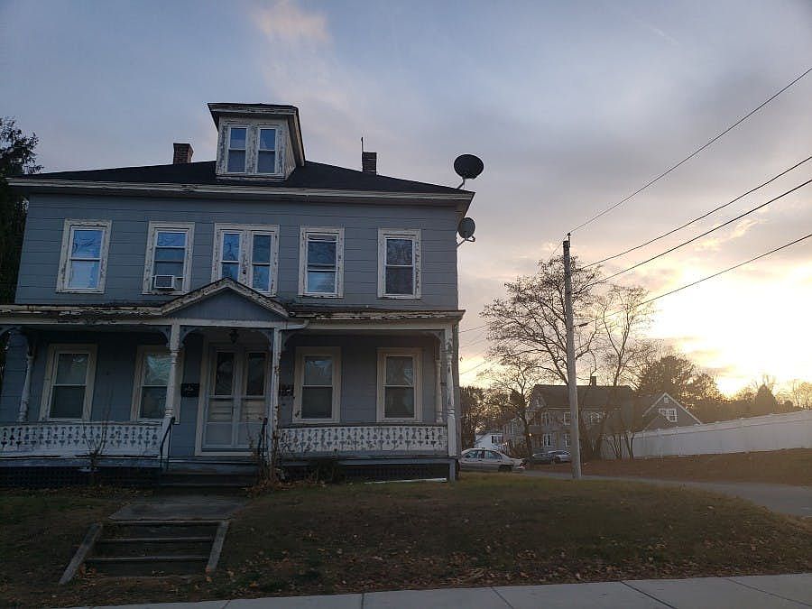 399 Water St, Clinton, MA 01510 Zillow