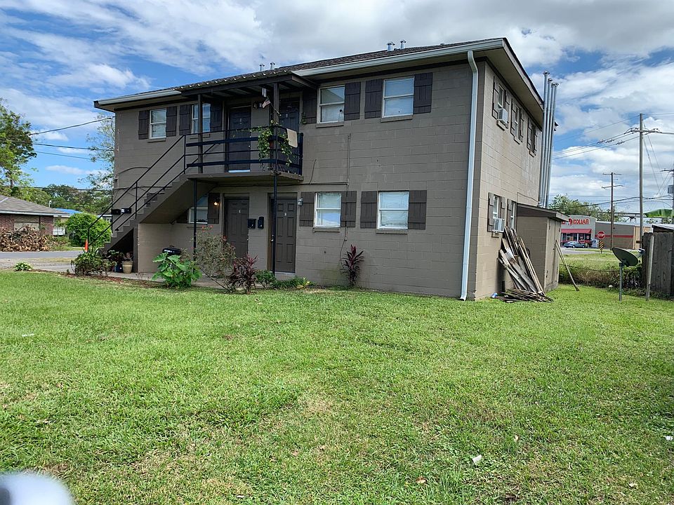 1st image of 302 8th St APT A