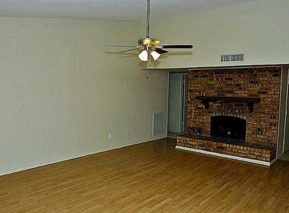 2nd image of 5101 Clover Valley Dr