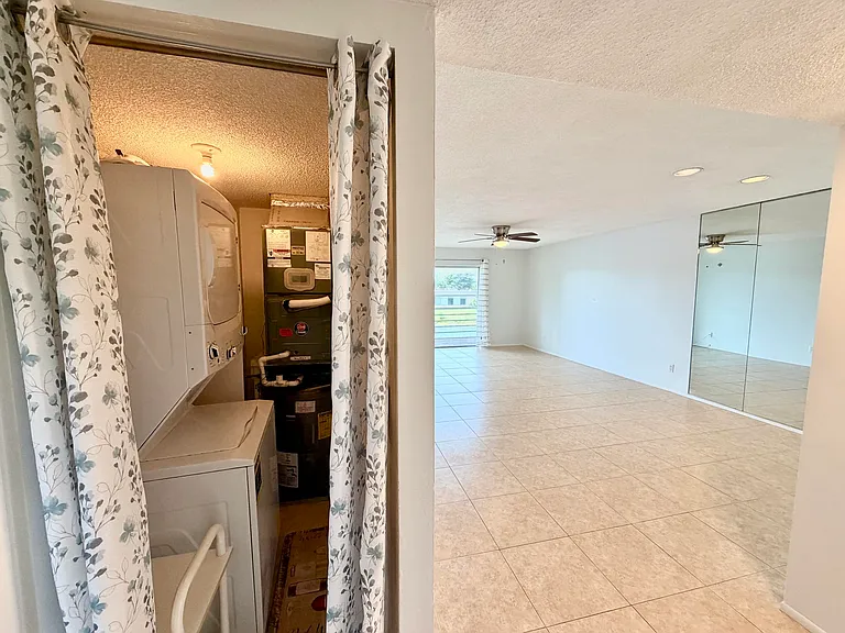 120 Lake Evelyn Dr — Photo 20