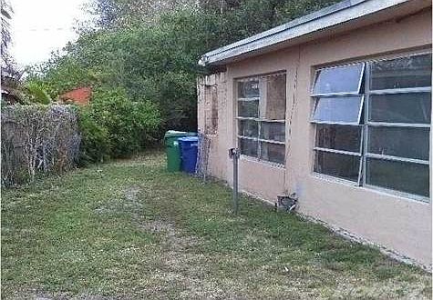 3rd image of 3121 NW 161st Ter