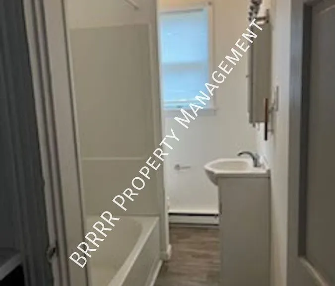 639 Church St #1 — Photo 7