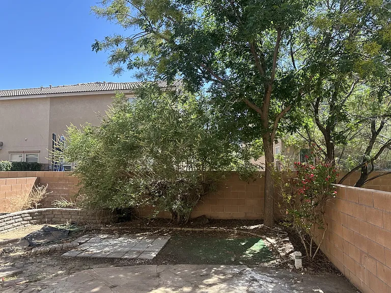 10809 Fort Point Ln NE — Photo 23