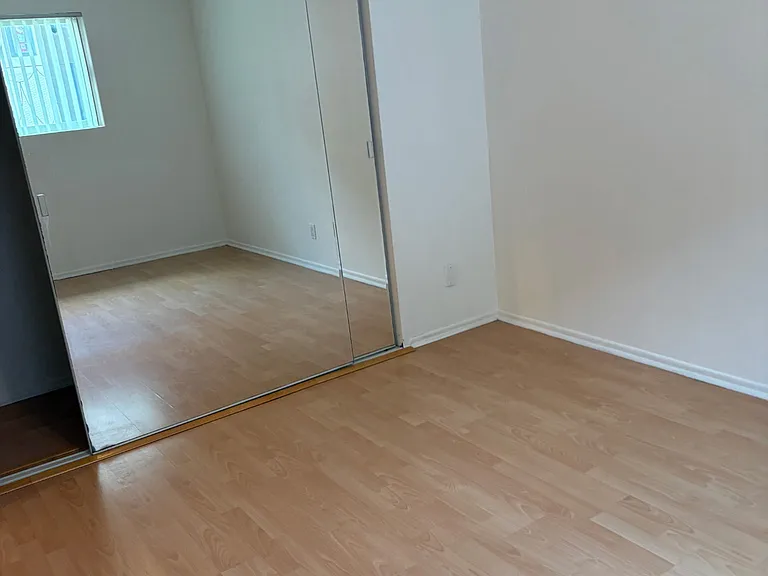 331 Cameron Pl #7 — Photo 6