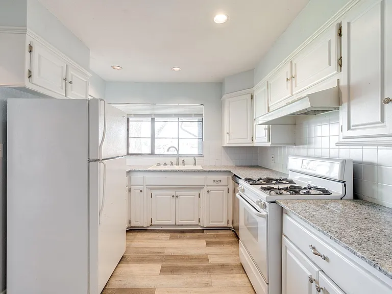 10600 Sunnymeade Pl — Photo 6