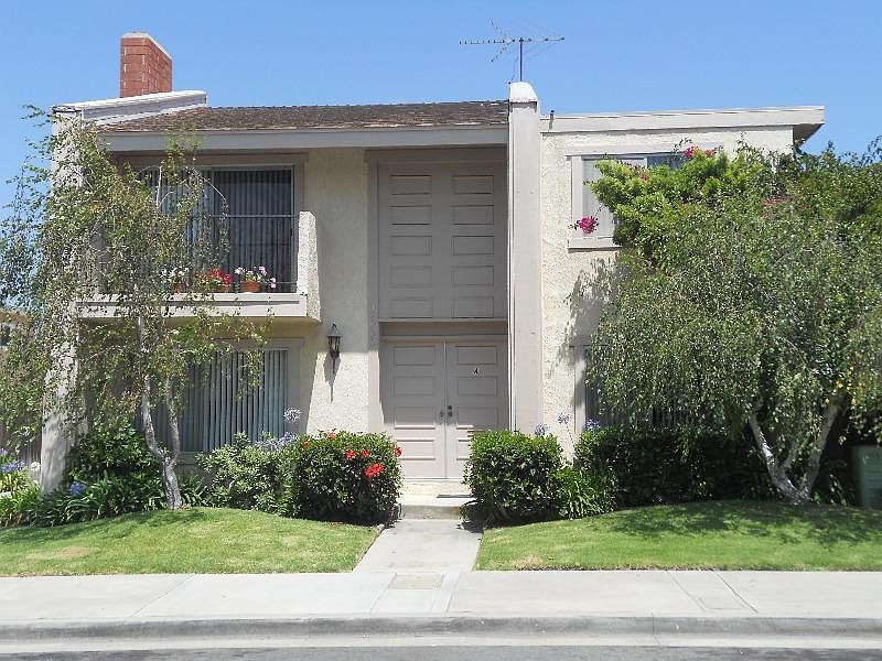 Front of Fourplex