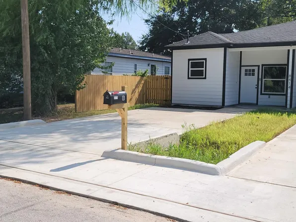 8414 Prairie View Dr, Houston, TX 77088