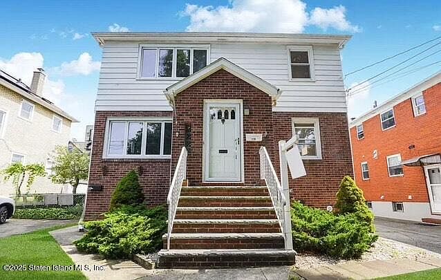 1st image of 229 Cromwell Ave #1