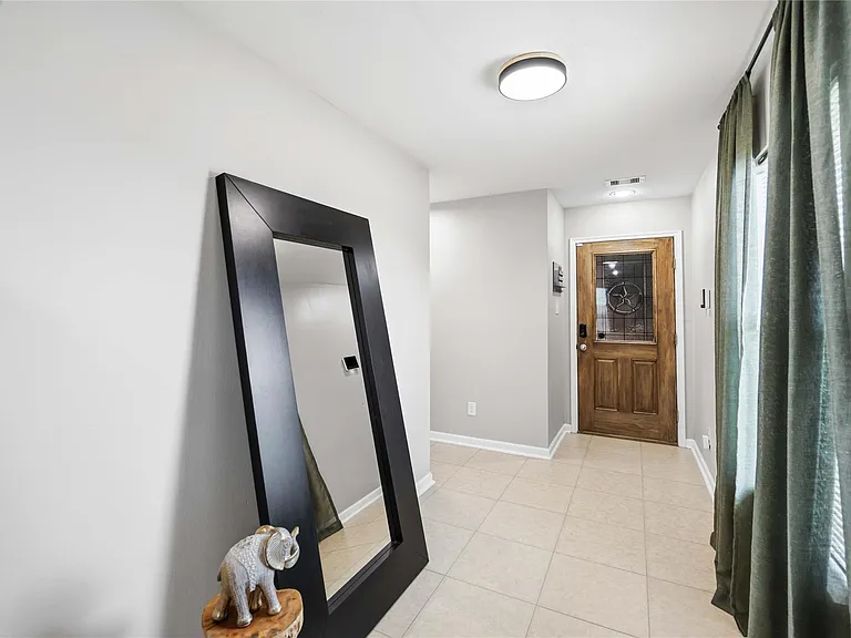 18933 Porchlight Ct — Photo 4