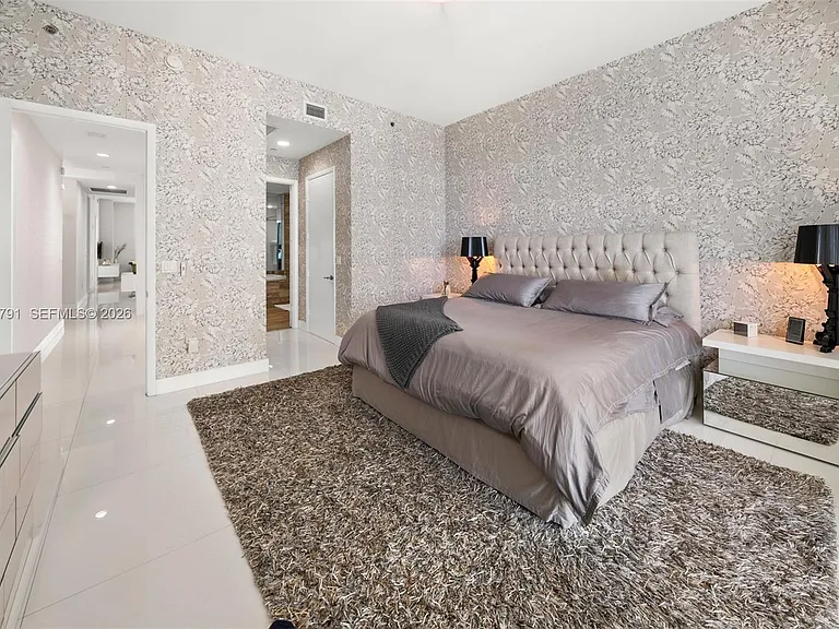 15901 Collins Ave #3302 — Photo 15