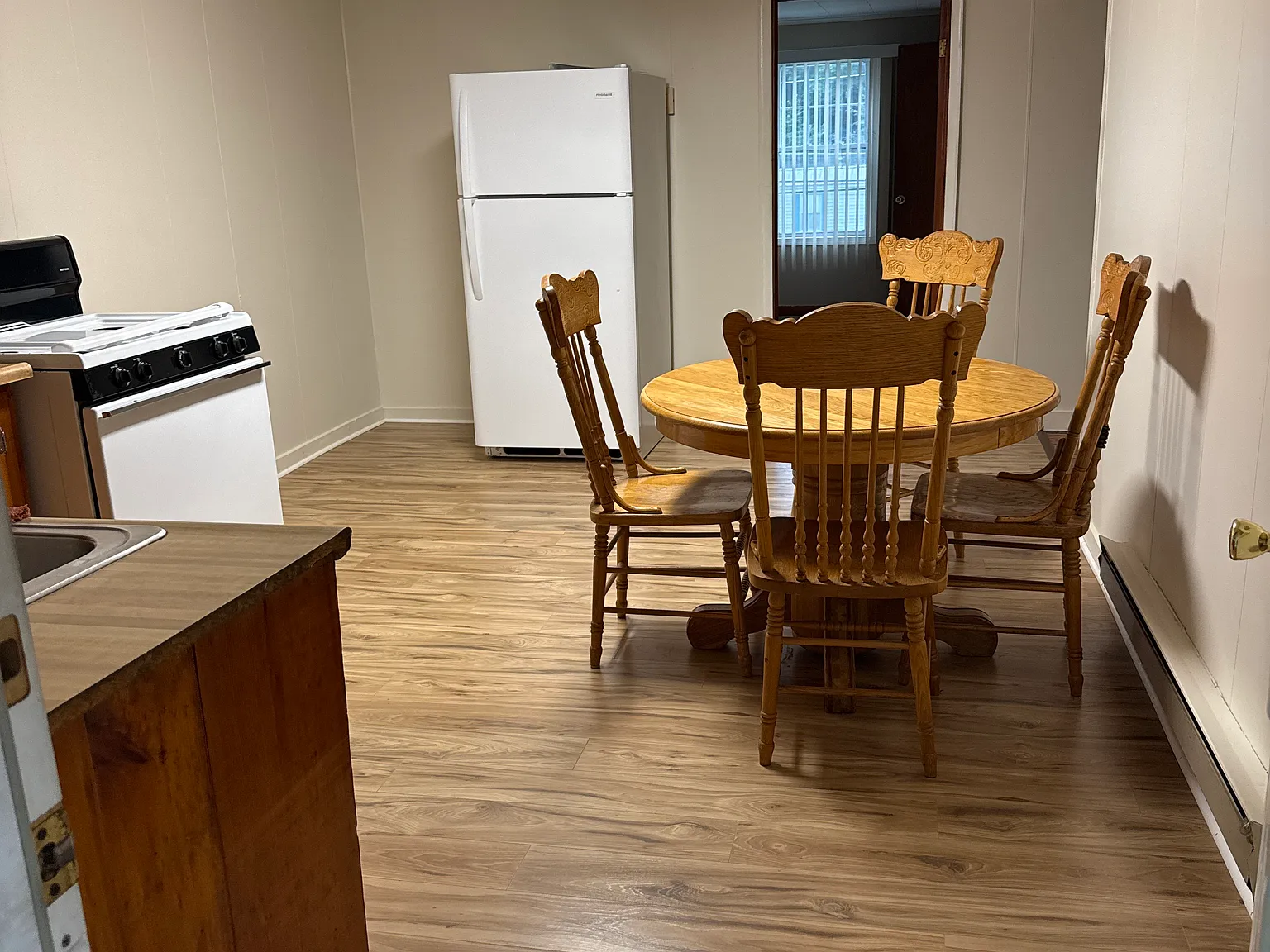 2 bed, 900 sqft, $975 — Photo 4