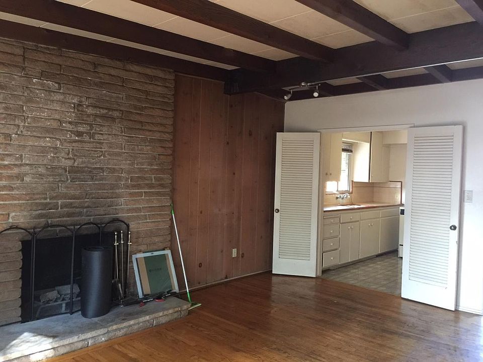 view to kitchen