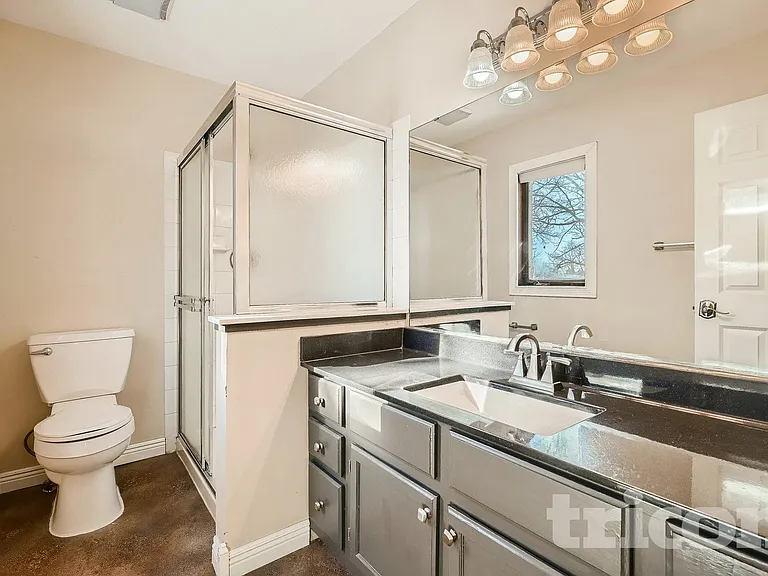 7429 Chesham Ln — Photo 13
