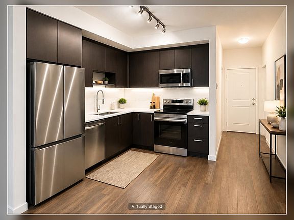 3rd image of 15858 Fraser Hwy #313