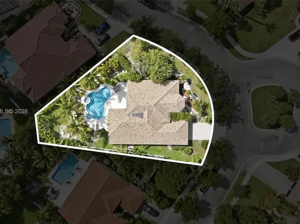 241 Fairmont Way, Weston, FL 33326