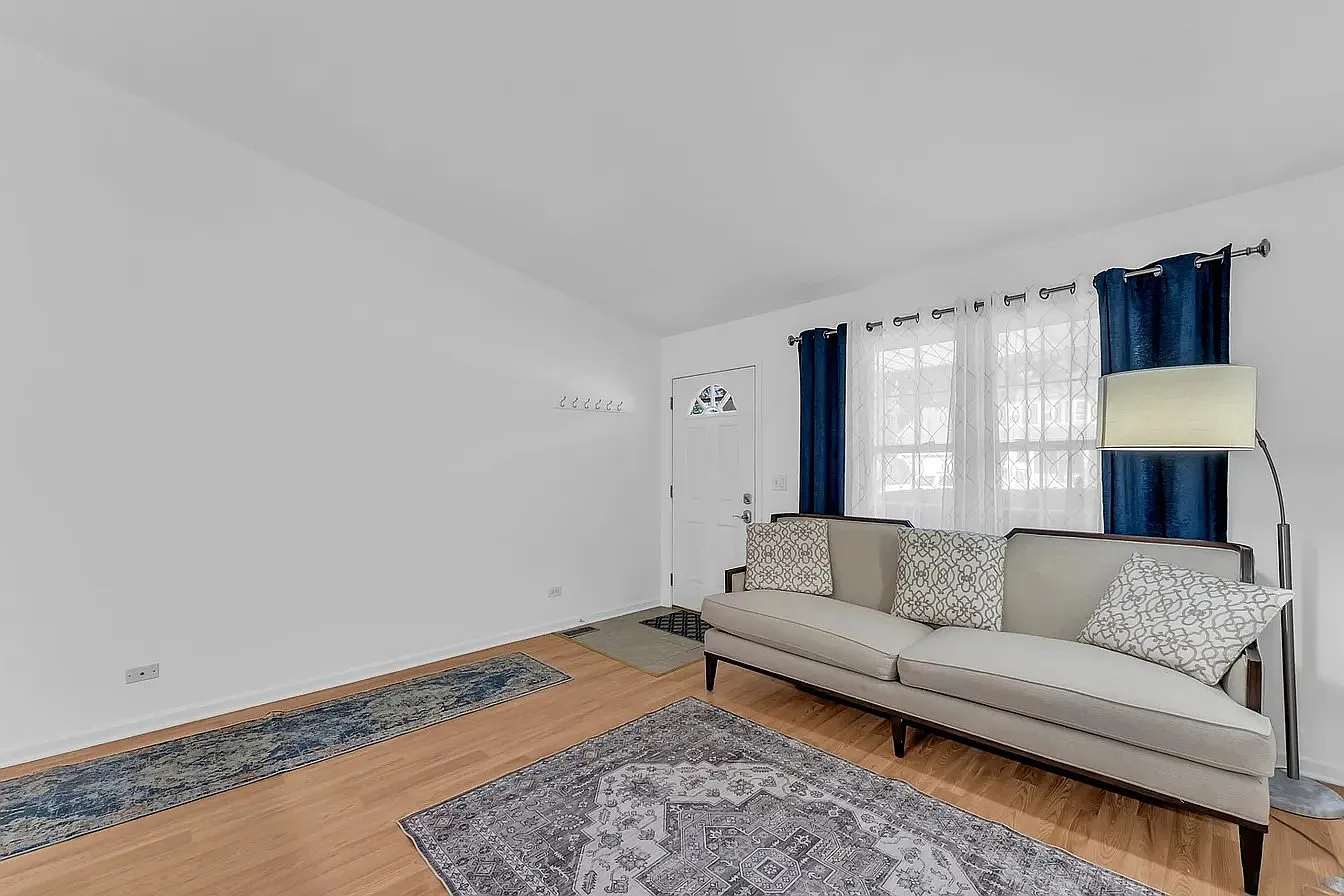 2 bed, 1146 sqft, $2,350 — Photo 3