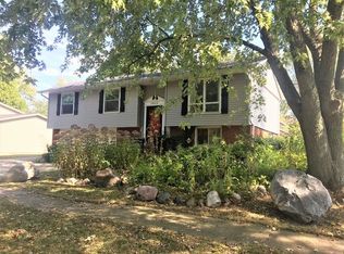 1012 Garden Rd, Dekalb, IL 60115