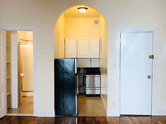 3rd image of 37 E 83rd St APT 7