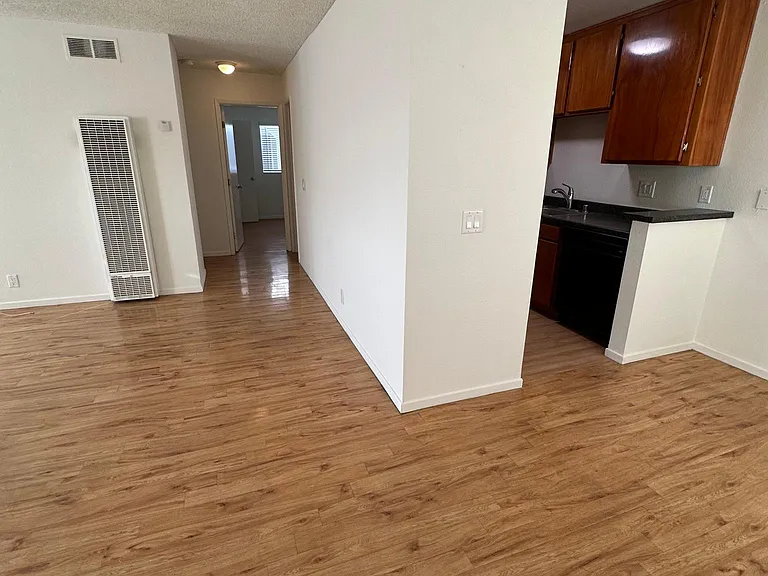 1061 Raymond Ave #304 — Photo 11