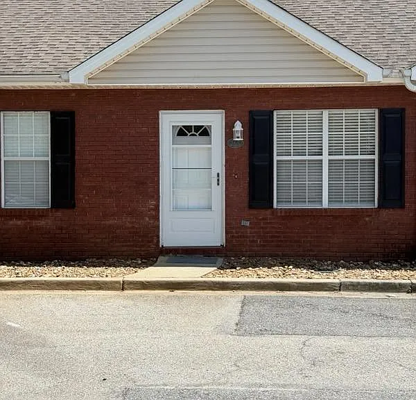 265 Katelyn Cir — Photo 1