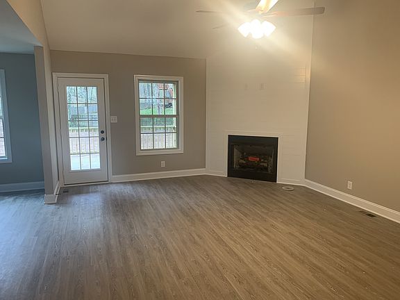 5th image of 171 Chalet Hls Lot 171