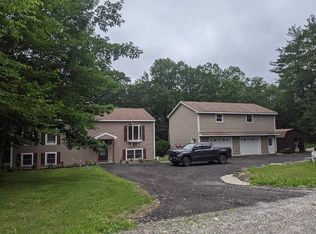 226 Huckleberry Ln, Becket, MA 01223